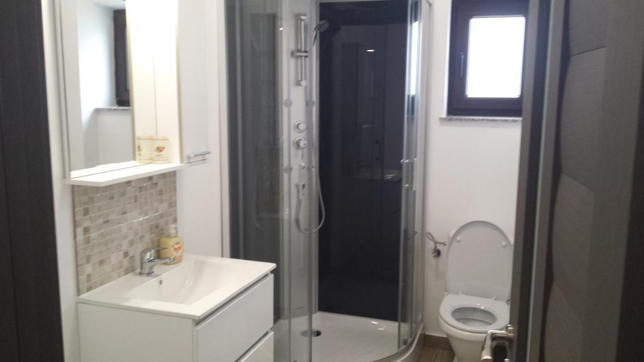 Apartament Mario Radauţi Bagian luar foto